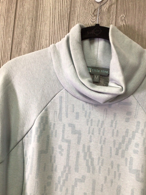 Title Nine Sweatshirt Size Medium